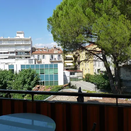 2 Pieces Centre * Cannes